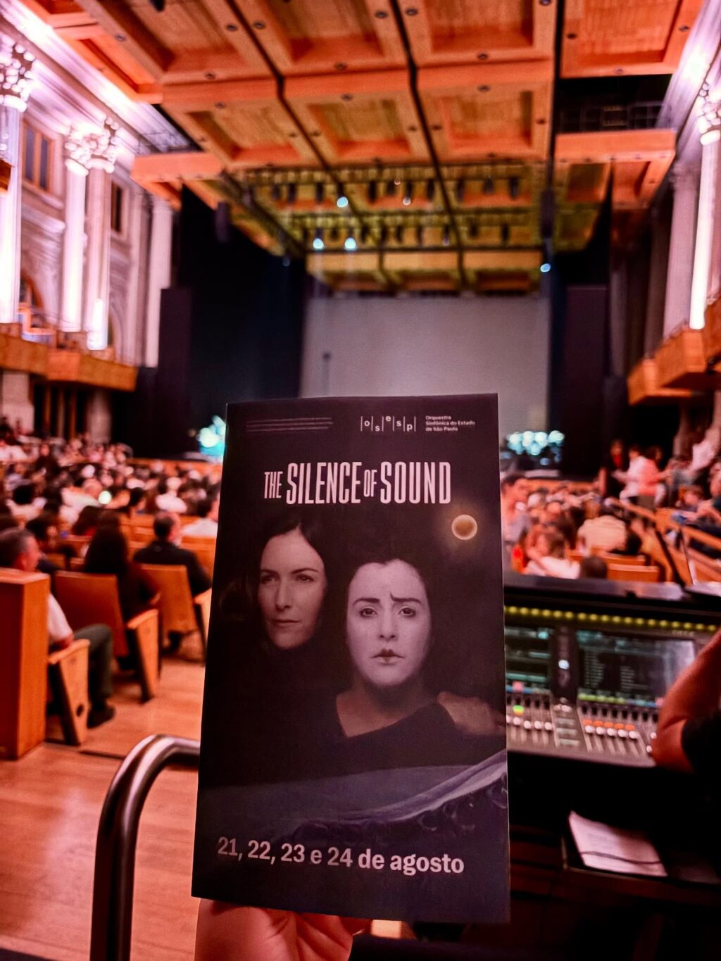 Instagram post from grupo.multiluz. This post is in position 0.