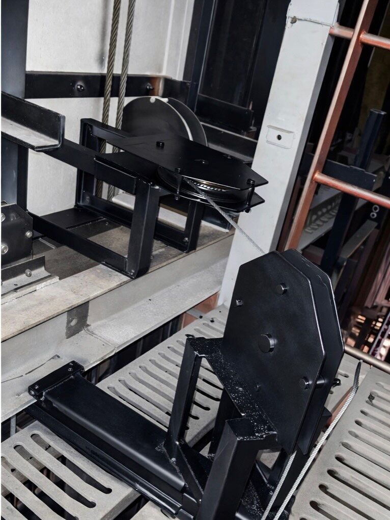 Instagram post from grupo.multiluz. This post is in position 4.