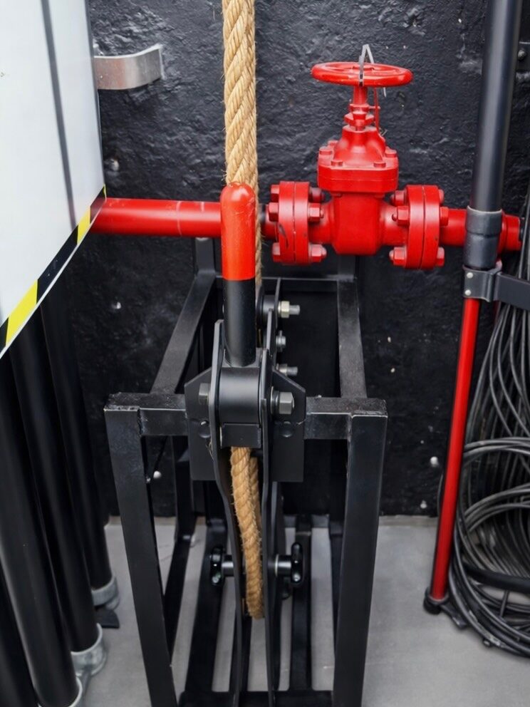 Instagram post from grupo.multiluz. This post is in position 2.