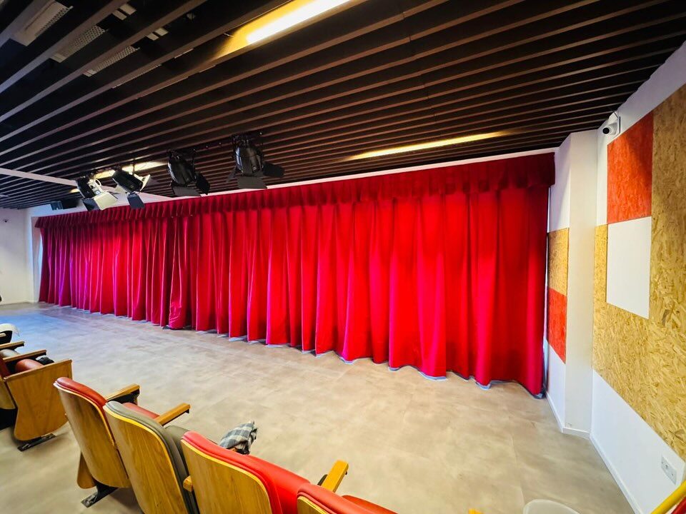 Instagram post from grupo.multiluz. This post is in position 0.